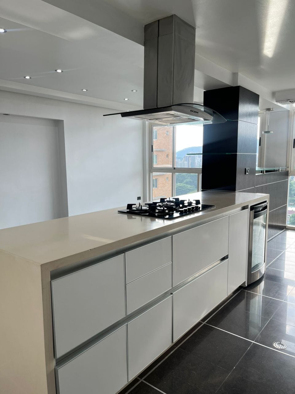 Incredible Apartment For Sale - Urb La Trigaleña-Resd Portales de Shalimar